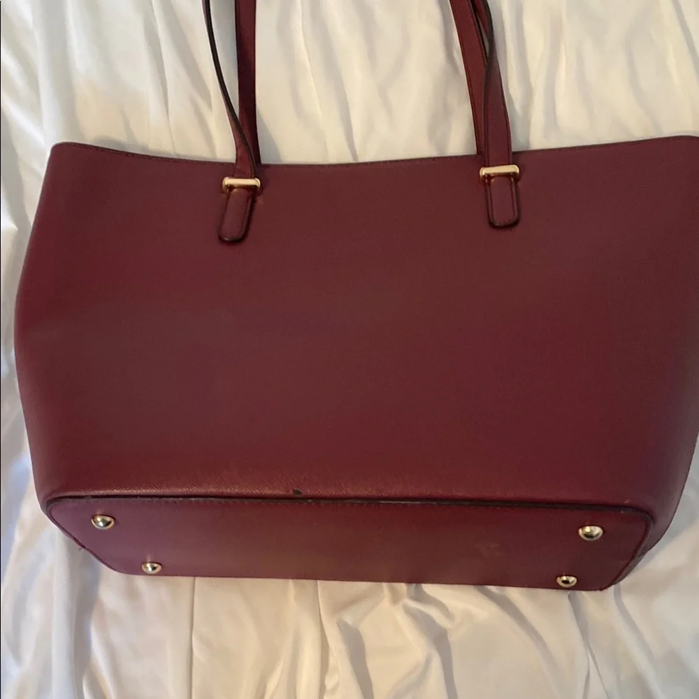 Target Tote Bag with Structured Design - Picture 4 of 7